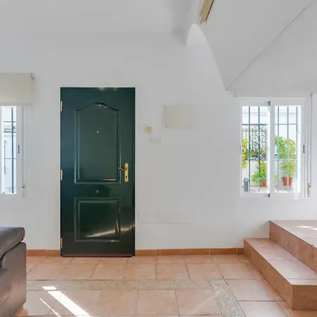 Vakantiehuis Casa Alina, Old Town With Garage