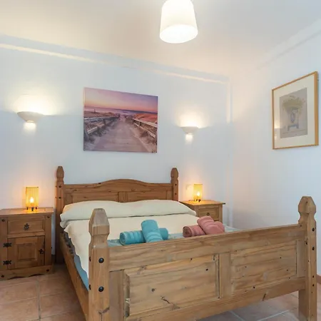 بيت للعطل Casa Alina, Old Town With Garage *