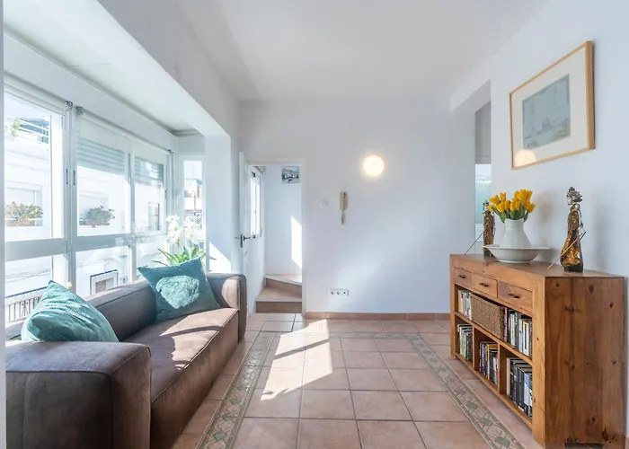 Casa Alina, Old Town With Garage * Marbella